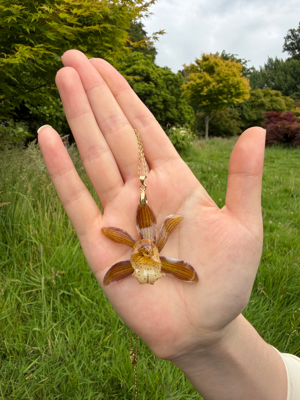 Amber Orchid Necklace ✨