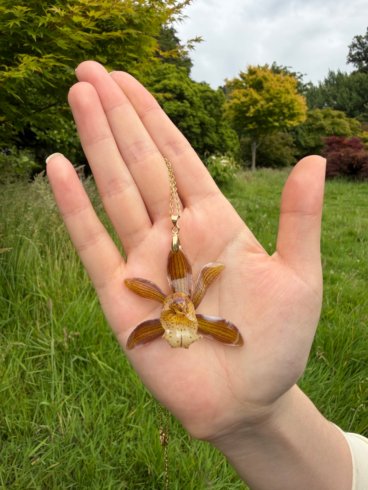 Amber Orchid Necklace ✨